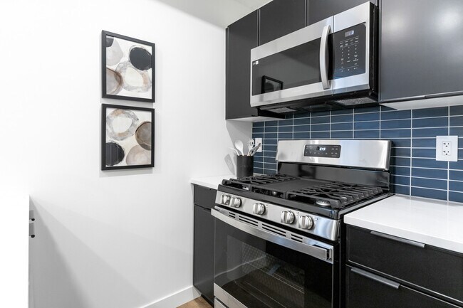 Building Photo - 7814-7104 104 Ave NW