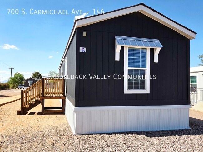 Building Photo - 700 S Carmichael Ave
