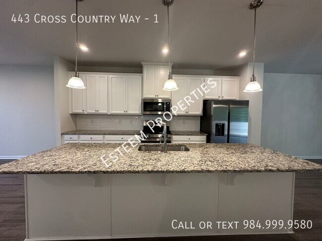 Building Photo - 443 Cross Country Way