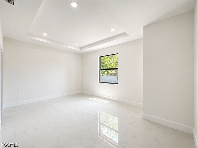 Foto del edificio - 8034 Life Cir