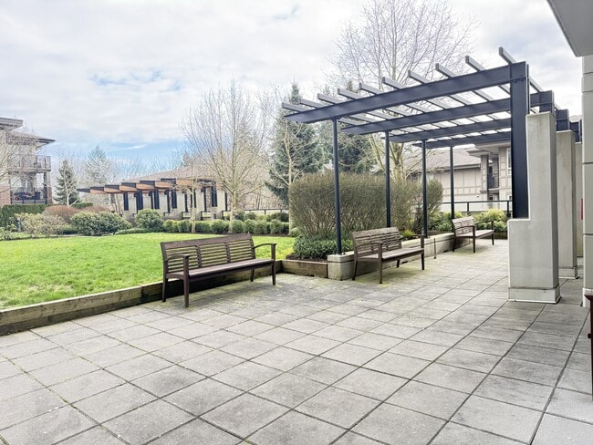 Photo du bâtiment - 3102 Windsor Gate