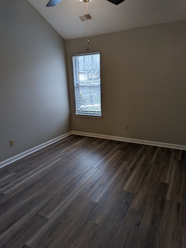 Foto del edificio - 3891 Moss Bank Cove