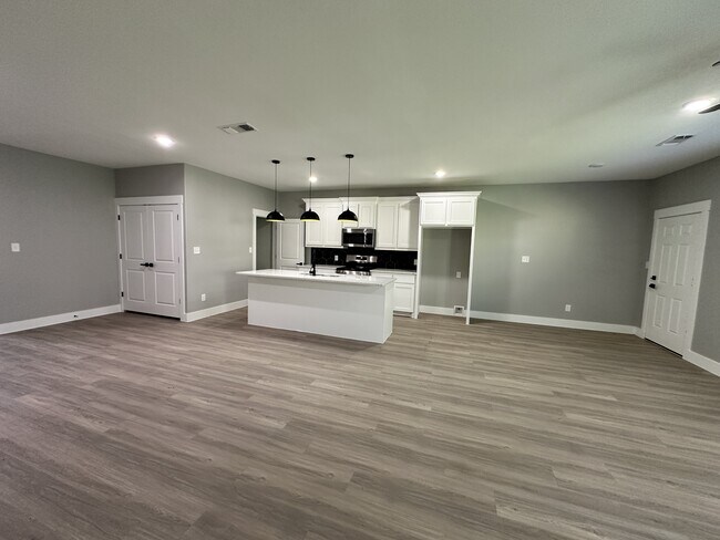 Foto del edificio - 1331 W Crawford St