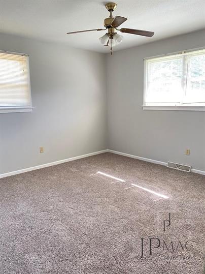 Building Photo - 2/1 Duplex in Taylors
