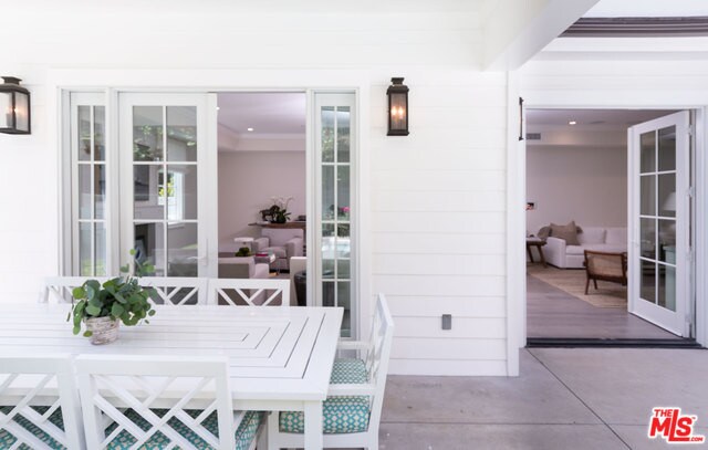 Building Photo - 3348 Mandeville Canyon Rd