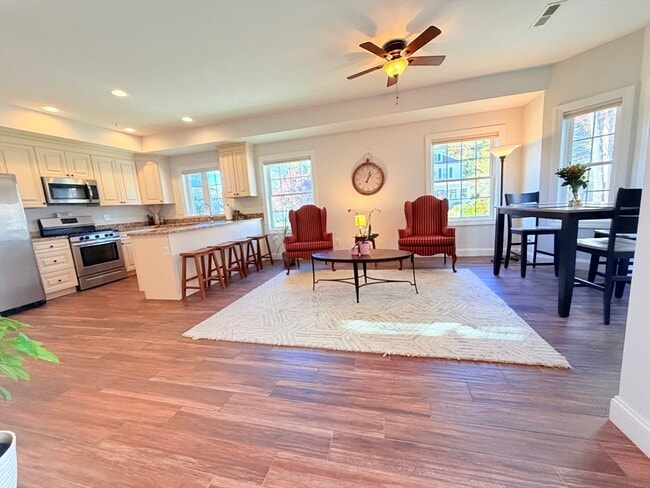 Building Photo - 17 Hamel Way