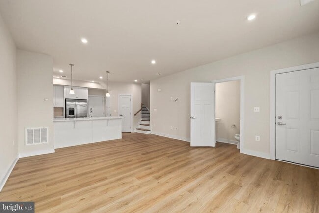 Building Photo - 1733 Dunnington Pl