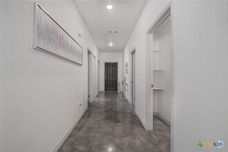 Building Photo - 765 Freedom Cir