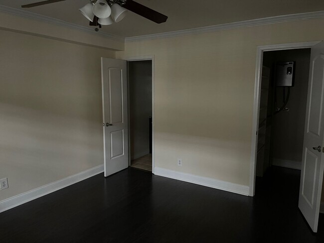 Building Photo - Virginia Highlands, Renovated 1 Bedroom Condo