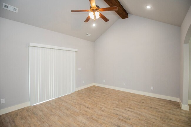 Foto del edificio - ***210 Alder Street***