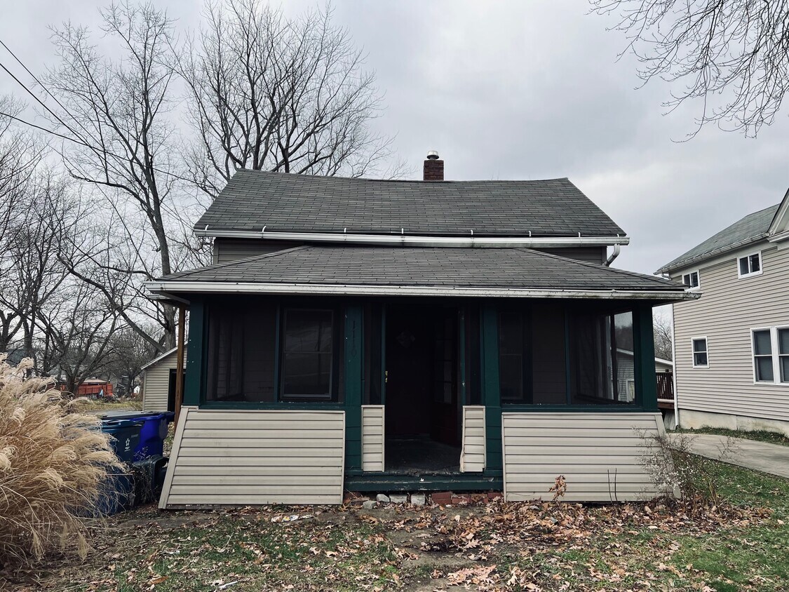 Primary Photo - 1110 Franklin Ave