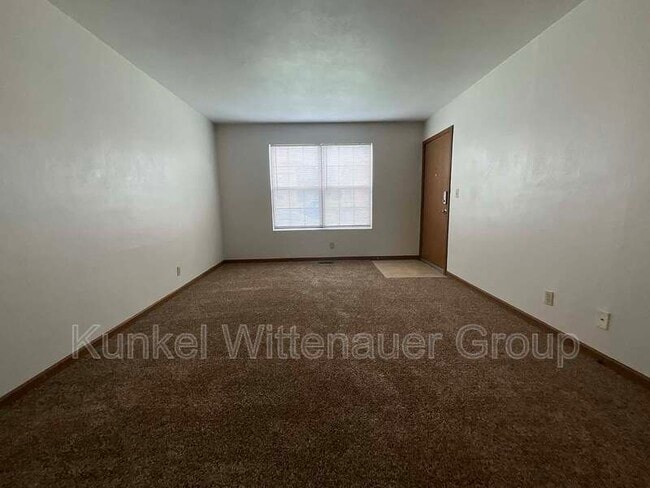 Building Photo - 921 Georgetowne Dr