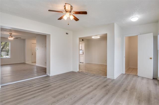 Foto del edificio - 11348 McCree Rd