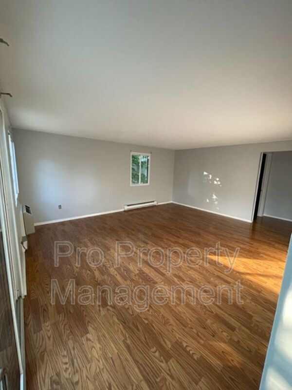 7 Padanaram Rd Unit 132, Danbury, CT 06811 Condo for Rent in Danbury