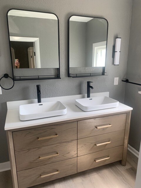 Foto principal - 127 W Troy Ave