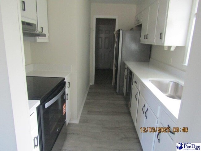 Building Photo - 319 Revell Dr