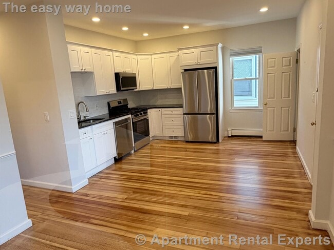 Photo - 172 Putnam Ave Apartment