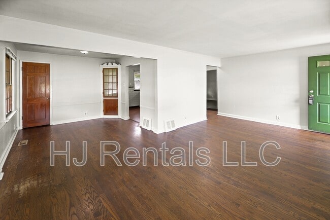 Photo - 10139 Cabot Drive House