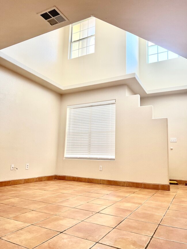 Building Photo - 3856 Ricker Ct