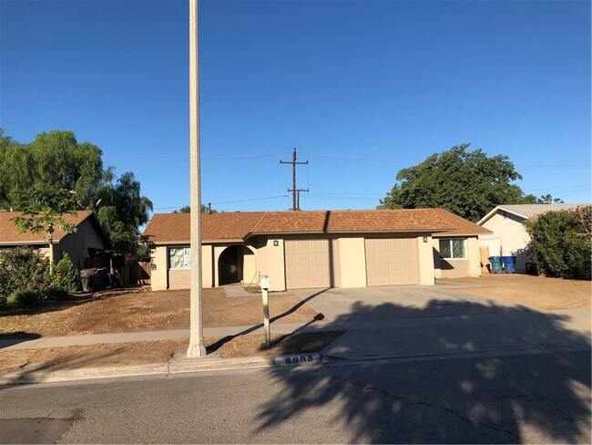 Building Photo - 6635 Geranium Pl
