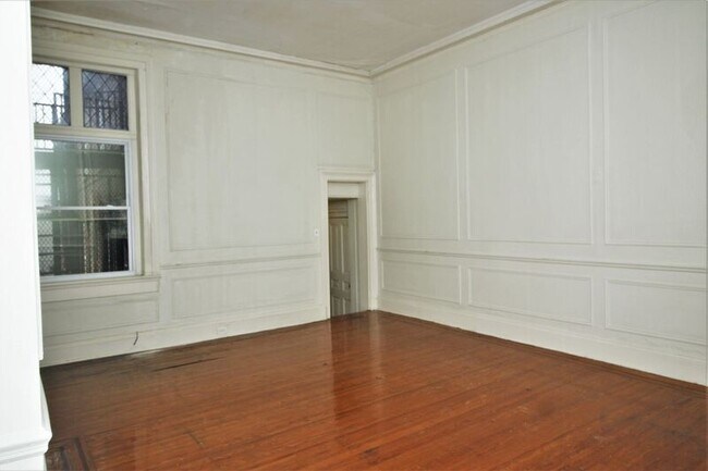 Foto del edificio - 932 N Charles St