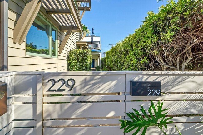 Foto del edificio - 229 Nautilus St