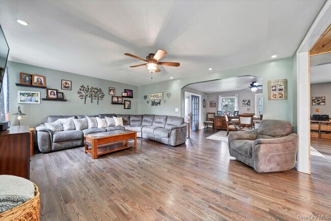 Foto del edificio - 818 Winterton Rd