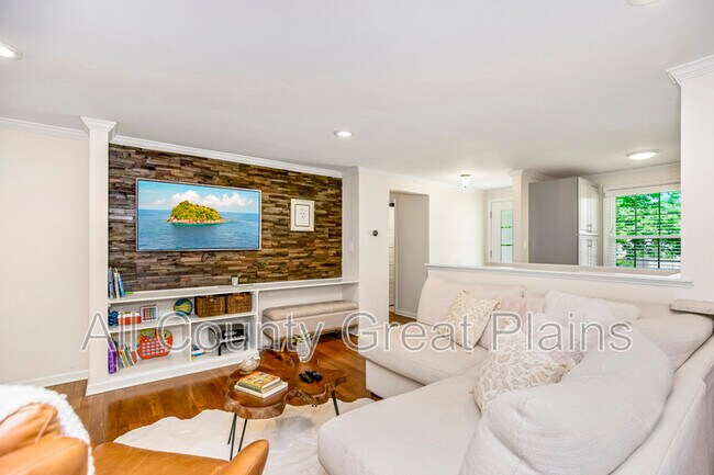 Foto del edificio - 4921 W 77th St