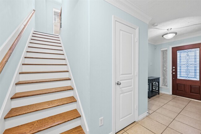 Foto del edificio - 3410 Skyline Village Dr