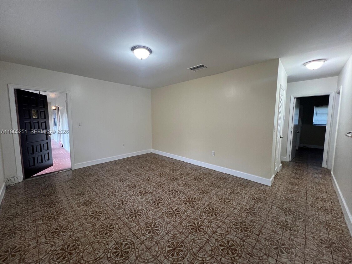 Foto del edificio - 11931 NE 12th Ave