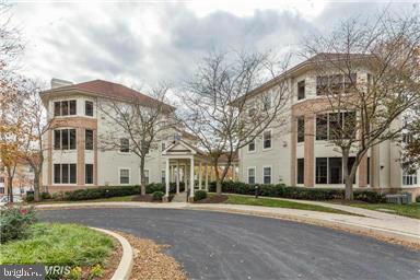 Building Photo - 2100 Ganton Green
