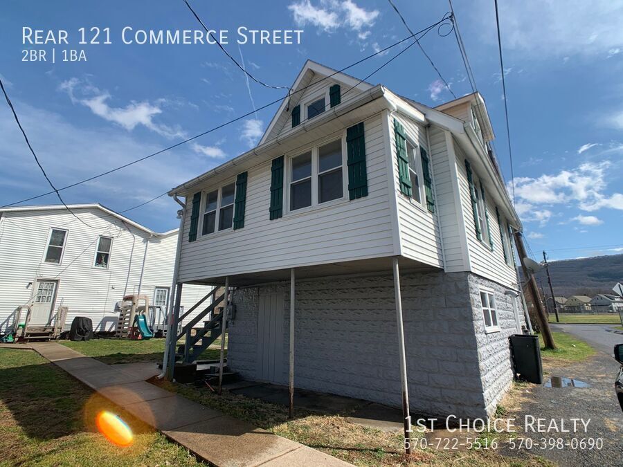 Primary Photo - Affordable 2 bedroom with gas heat!