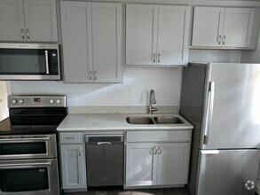Building Photo - 13813 Cedar Rd