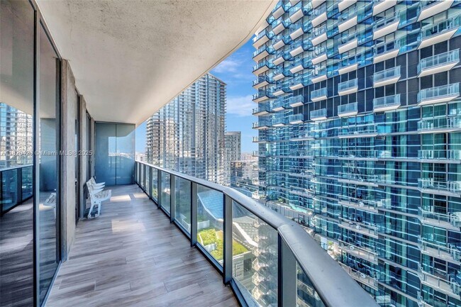 Foto del edificio - 801 S Miami Ave