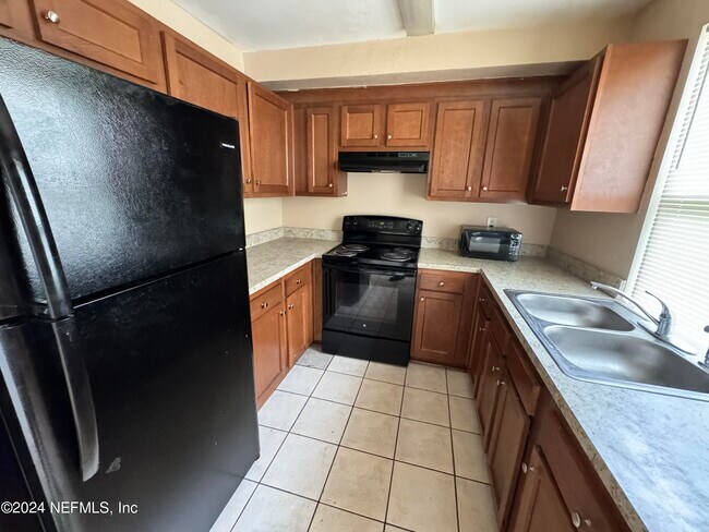 Foto del edificio - 5046 Glenwood Ave