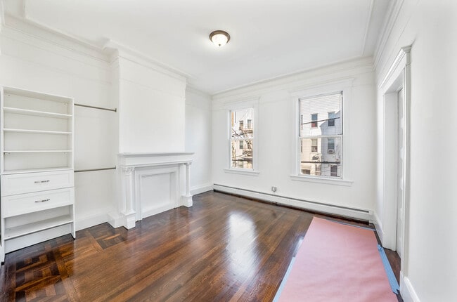 Building Photo - 409 Monastery Pl