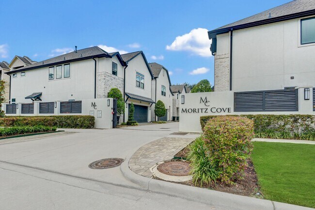 Building Photo - 3 Story 4 Bedroom Home for Lease in the He...