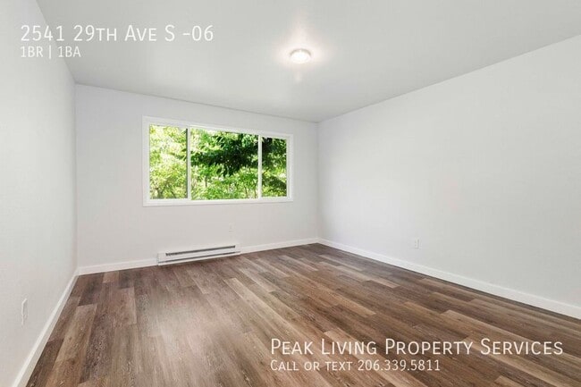 Building Photo - Spacious 1bd/1ba with W/D In Unit!