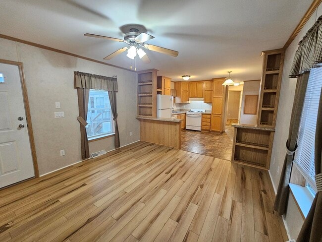 Building Photo - 3 Cedar Ln