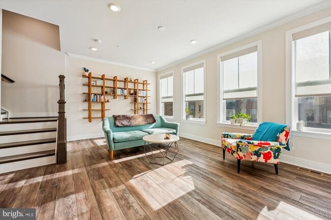 Foto del edificio - 107 Armstrong Pl