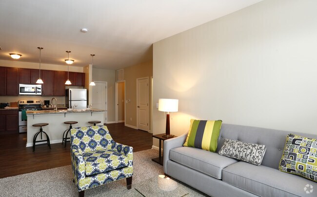 2 habitaciones-sala de estar - Loveland Station - LOV
