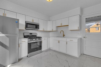 Building Photo - 81 Beaver St