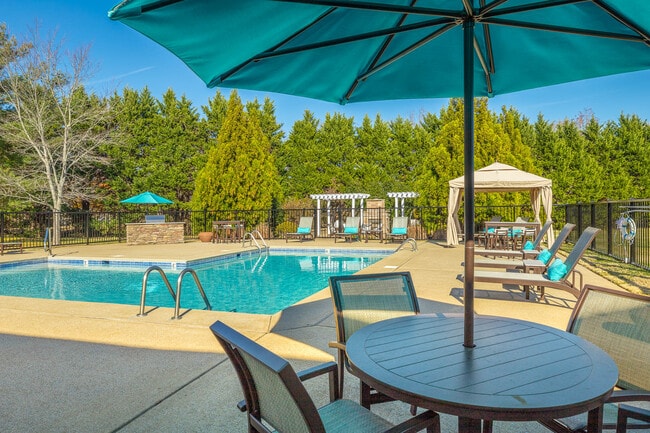 Building Photo - Hawthorne Park South