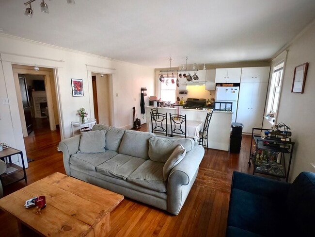 Photo - 456 S Graham St Apartment