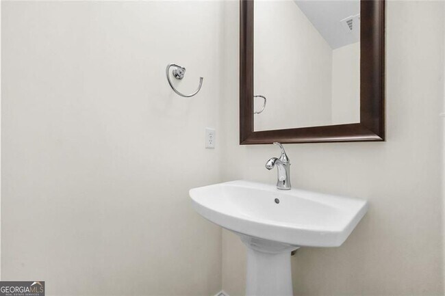 Foto del edificio - 270 17th St NW