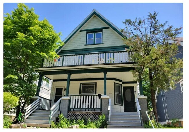 Frente de la casa - 2926 N Cramer St