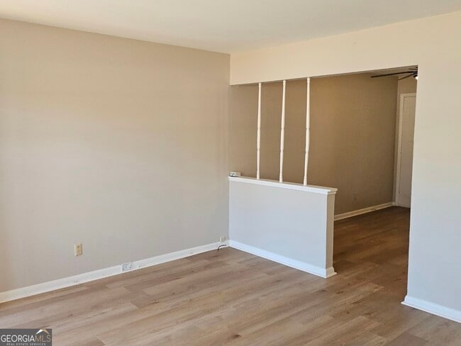 Building Photo - 6502 Lower Dixie Lake Rd