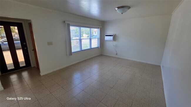Foto del edificio - 368 W Fulton St