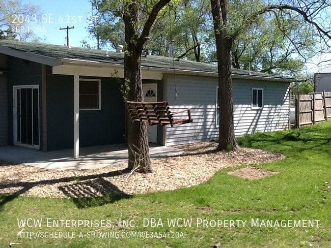 Building Photo - 2043 SE 41st St