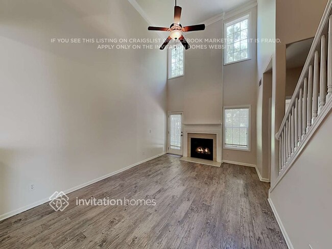 Building Photo - 6281 Colonial Vw